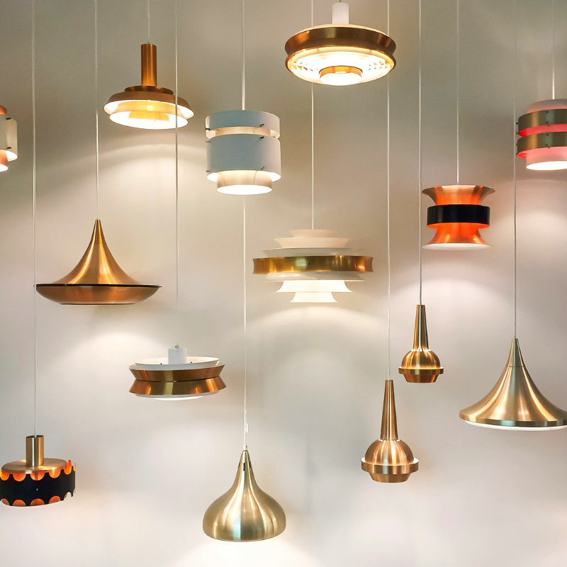 5 idées déco pour transformer votre salon avec des rideaux et des luminaires tendances
