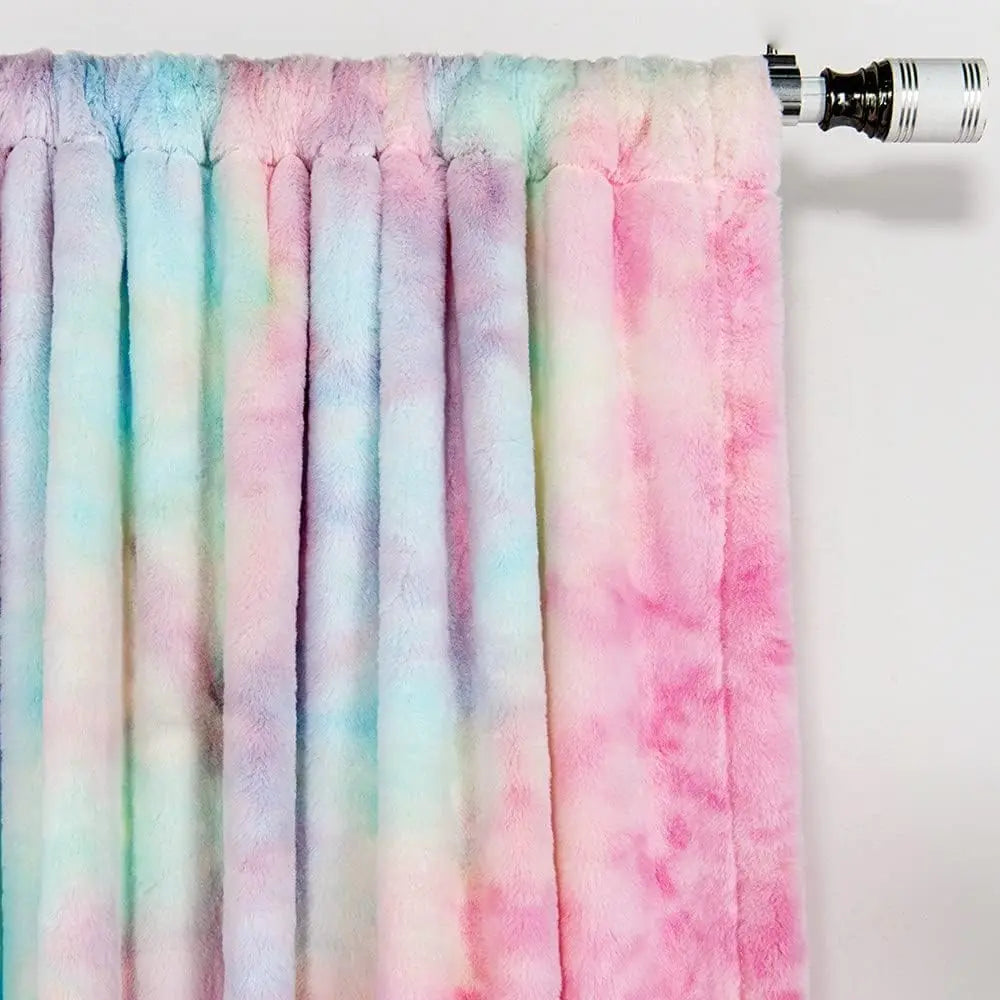 Rideau fourrure arc en ciel