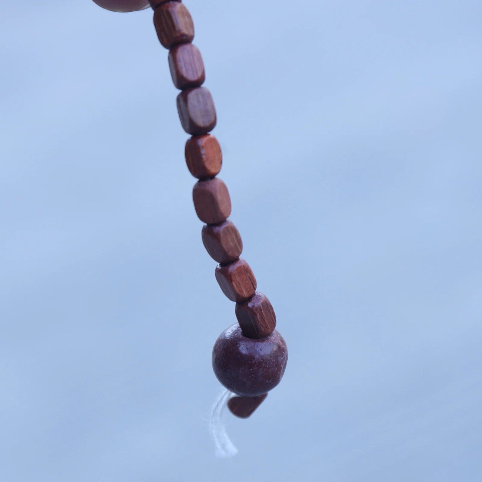 Rideau de perles bois à motifs L'atelier Rideau