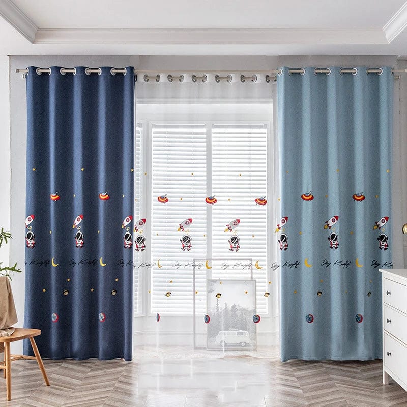 Rideau enfant bleu avec aventure spatiale L'atelier Rideau