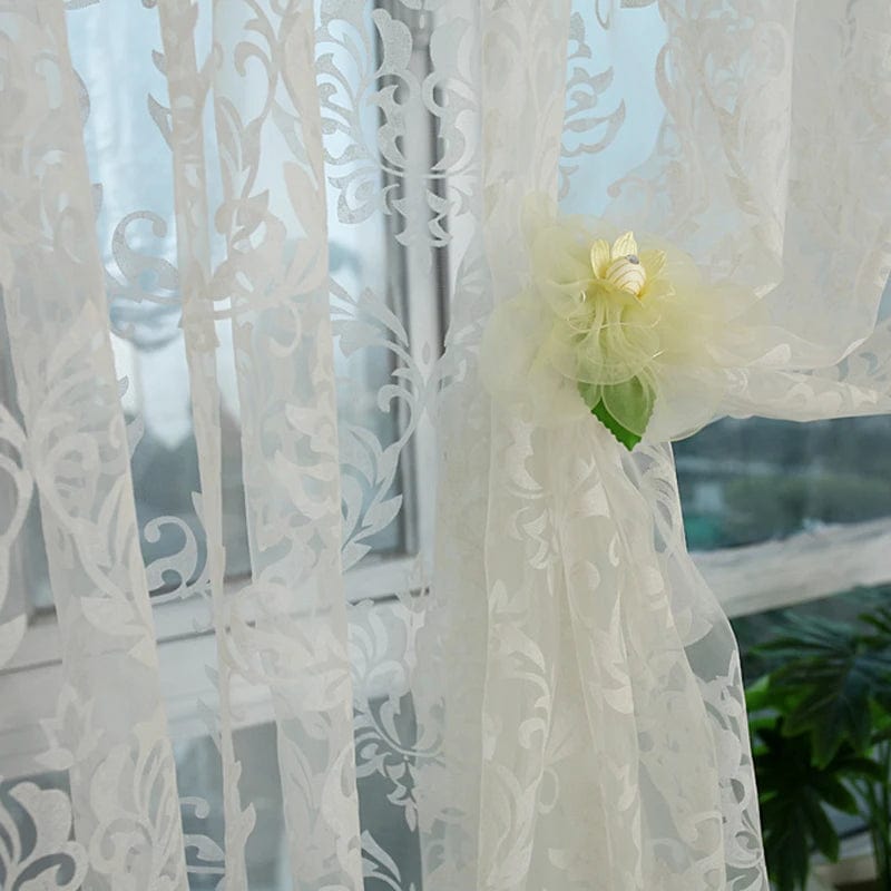 Voilage blanc à motifs floral L'atelier Rideau